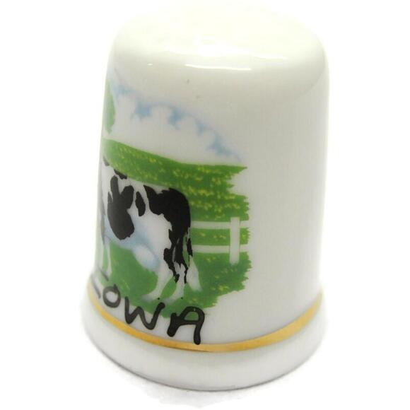 Vintage Iowa Dairy Milk Cow Porcelain Thimble Gold Trimmed Band Black & White - Picture 4 of 7